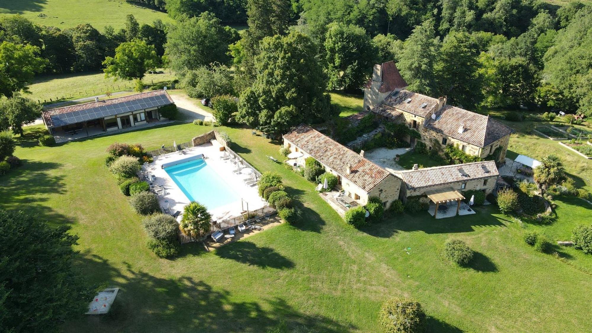 Domaine De Cournet Haut, A 17Th Century Property Set On A Calm, Idyllic Domain With Pool, Tennis, Bikes And More Les Vauries Exterior photo