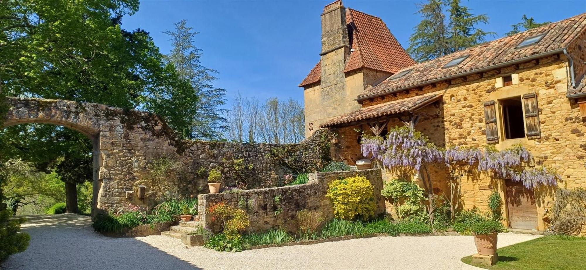 Domaine De Cournet Haut, A 17Th Century Property Set On A Calm, Idyllic Domain With Pool, Tennis, Bikes And More Les Vauries Exterior photo
